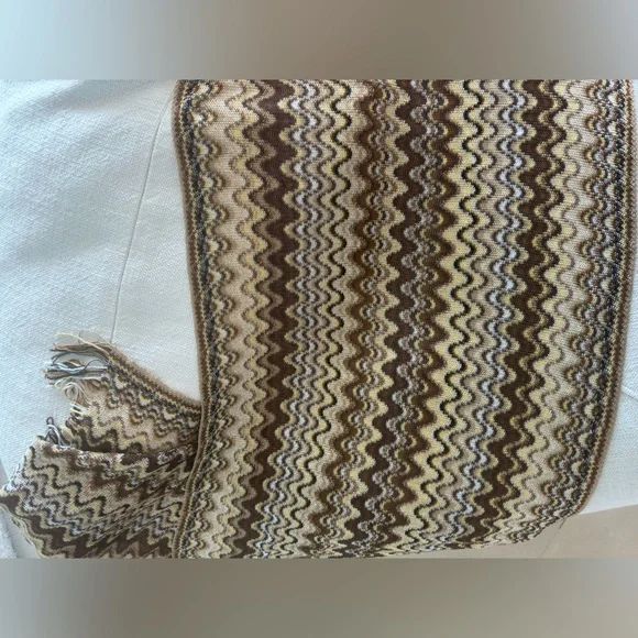 MISSONI scarf in excellent condition